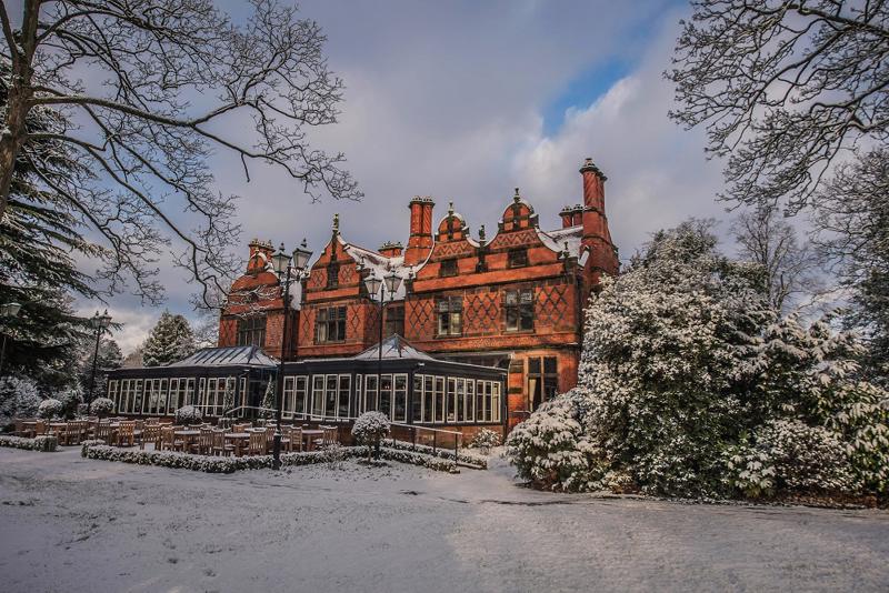 The Oakfield Exterior In The Snow