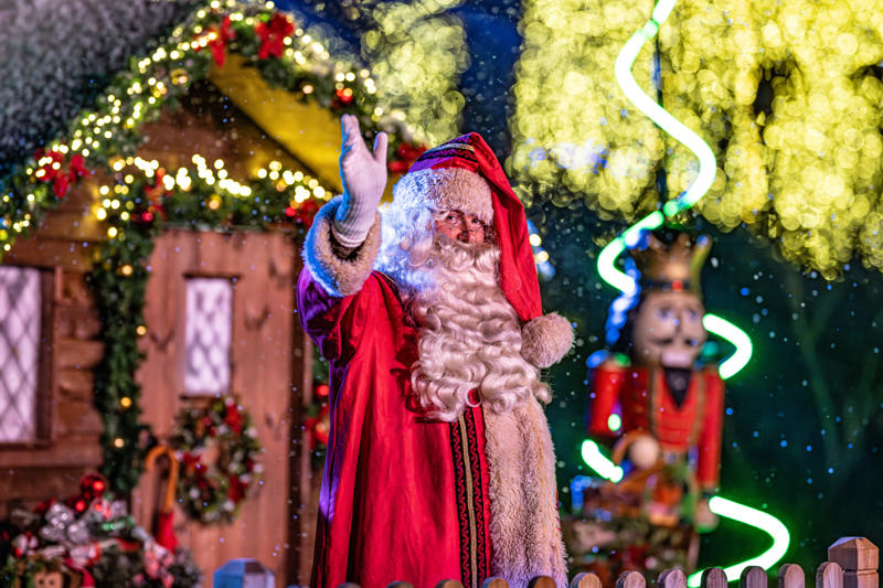 Father Christmas (2)